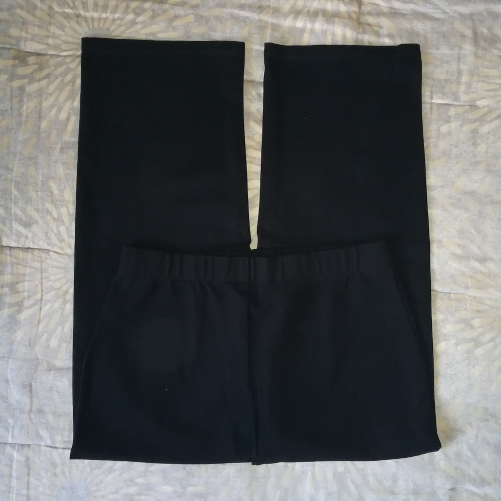 Chico's casual / yoga short, black pants size 8